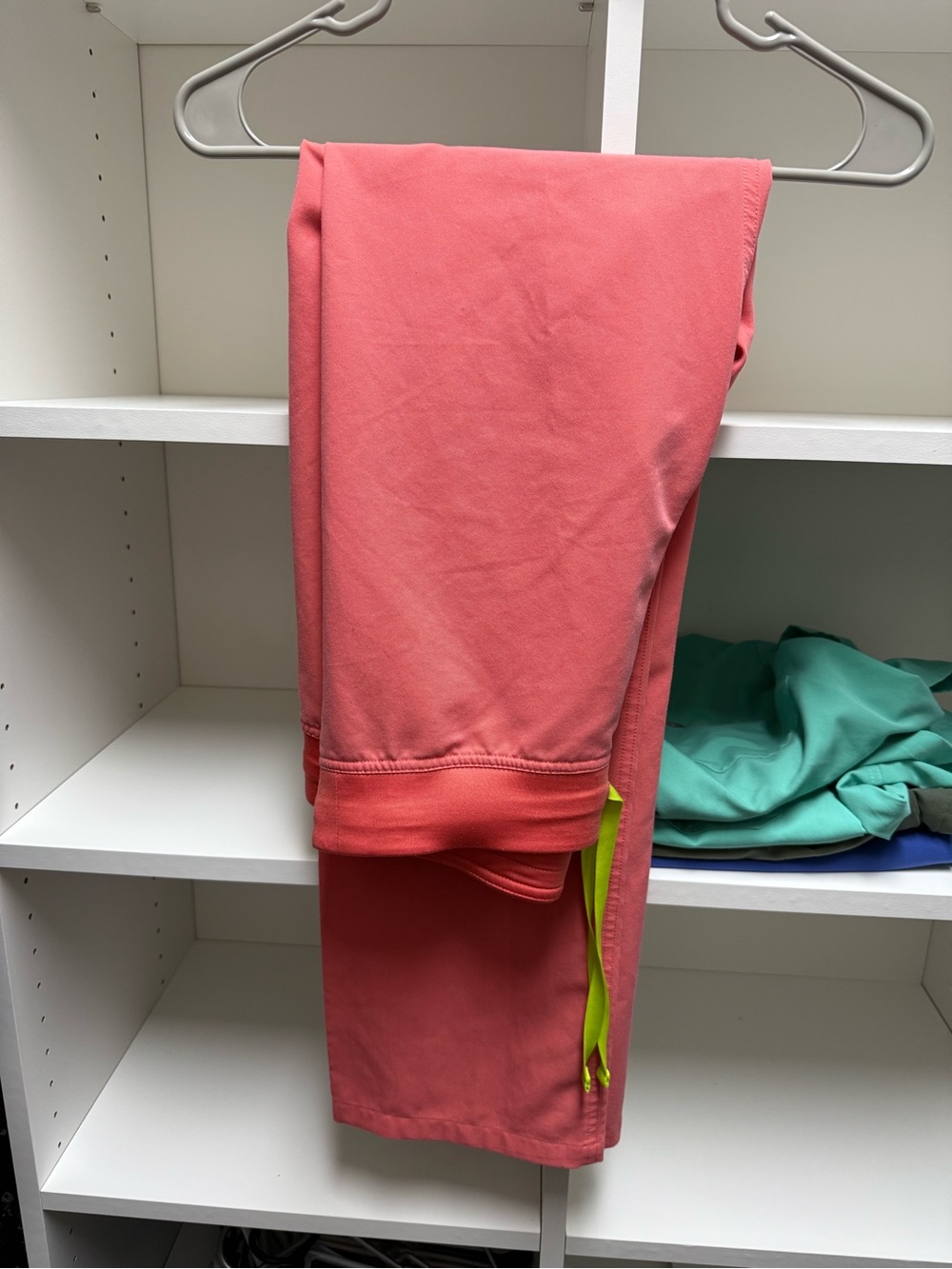 FIGS scrub pants Hot Coral